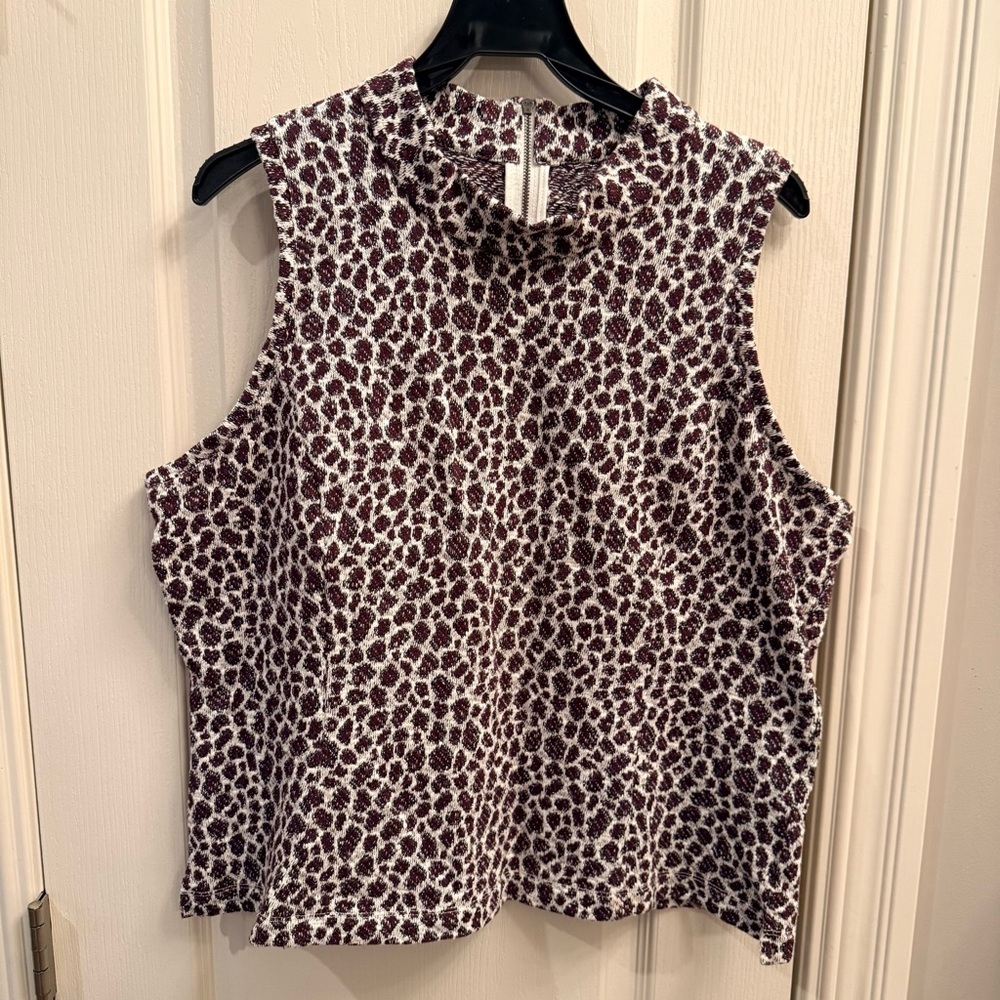 Anthropologie Akemi + kin Sleeveless metallic leopard top. Size XL